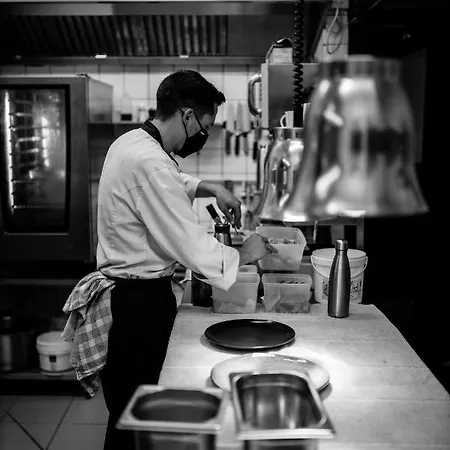 Hotel Restaurant La Musardiere 3*